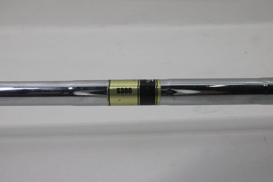 Callaway Rogue ST Pro Irons RH 4-9P Dynamic Gold S300 Pre-owned