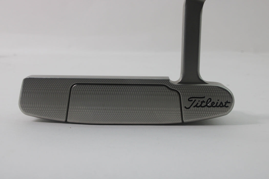 Titleist Scotty Cameron 2016 Select Newport (RH) 35inch Pre-owned