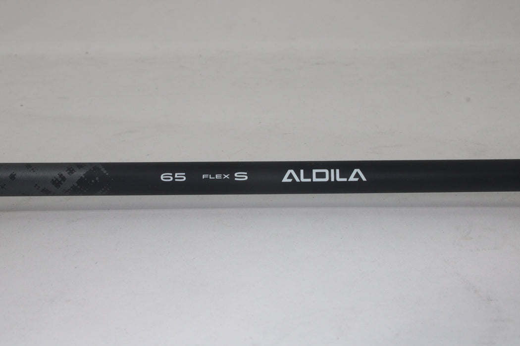 PING G425 LST Driver RH 9.0 Aldila NV Green 65 S Pre-owned