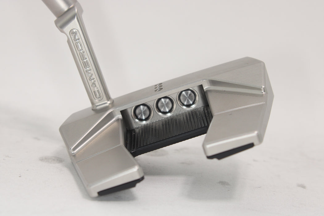Titleist Scotty Cameron Phantom 5.2 Putter (RH) 33inch W/GP Reverse Taper Grip (Mint )