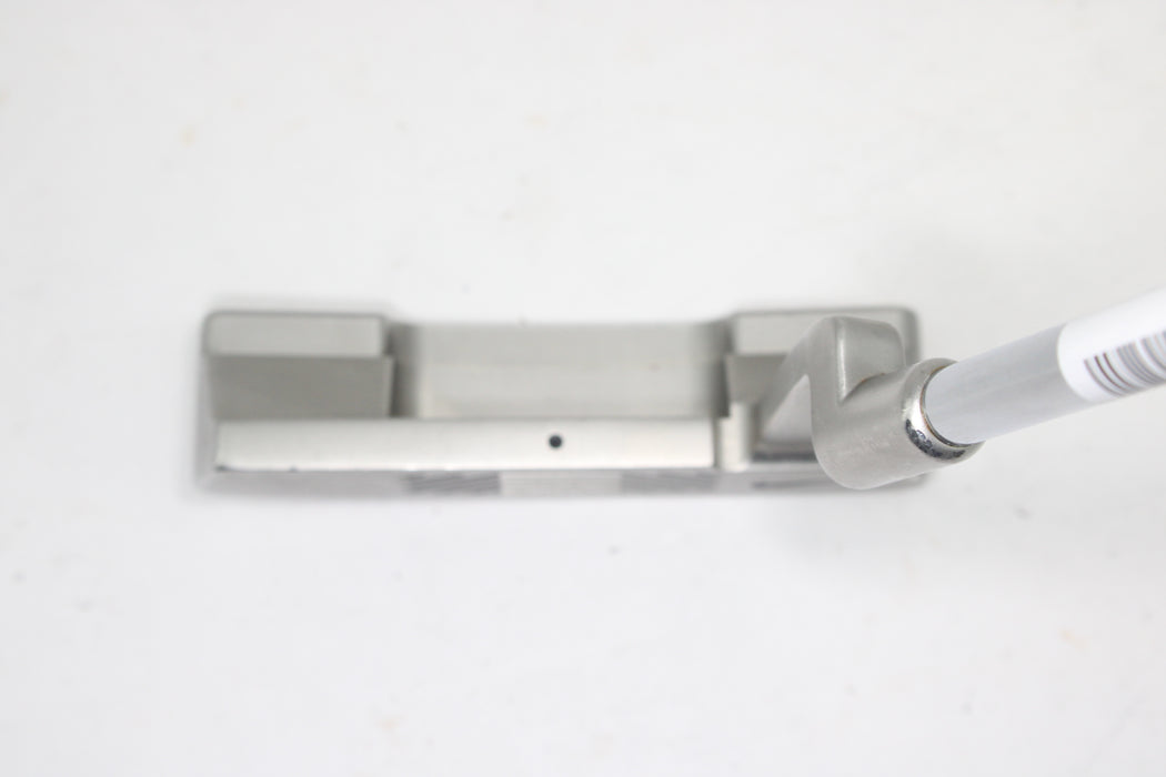 Nike Method 001 Putter RH 33 inch Pre-owned
