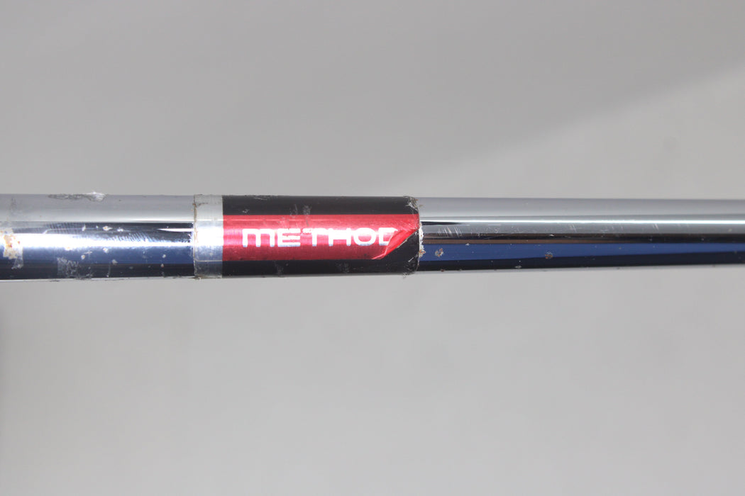 Nike Method 001 Putter RH 33 inch Pre-owned