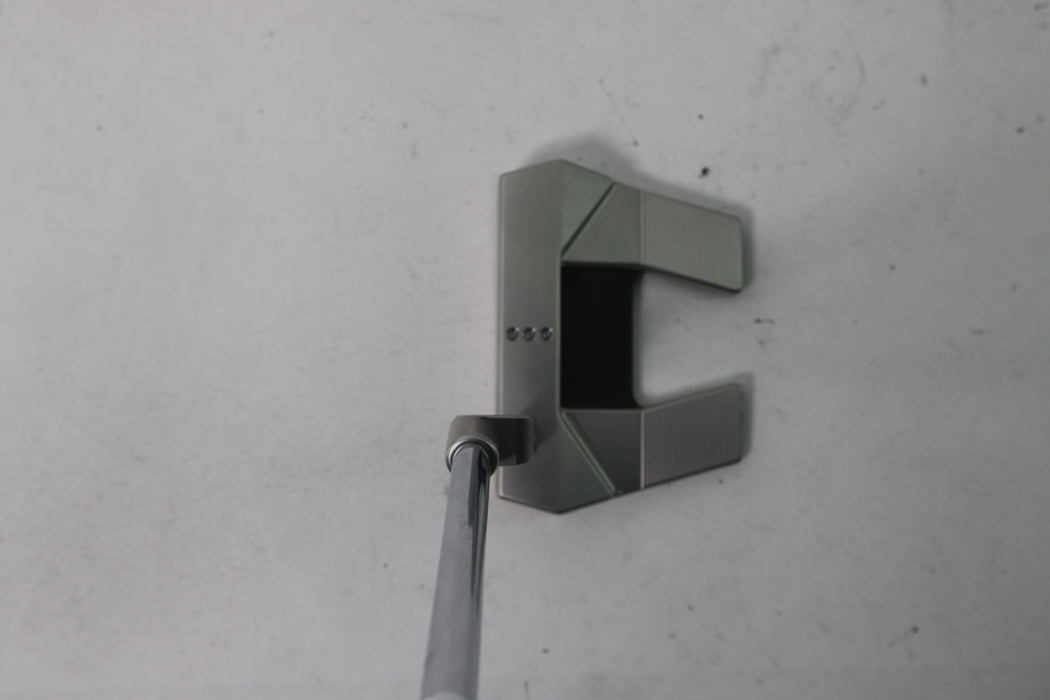 Titleist Scotty Cameron Phantom 5.2 Putter RH 35 inch Pre-Owned