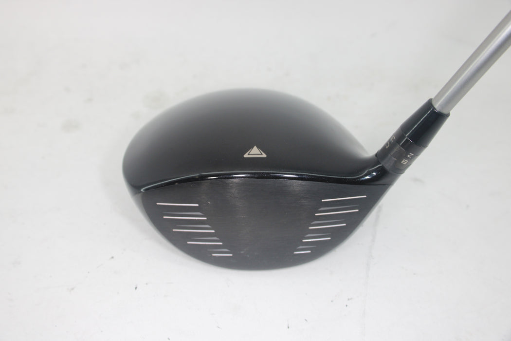 Titleist 915 D2 Driver (RH) 10.5Deg Diamana Red 60/S Pre-owned
