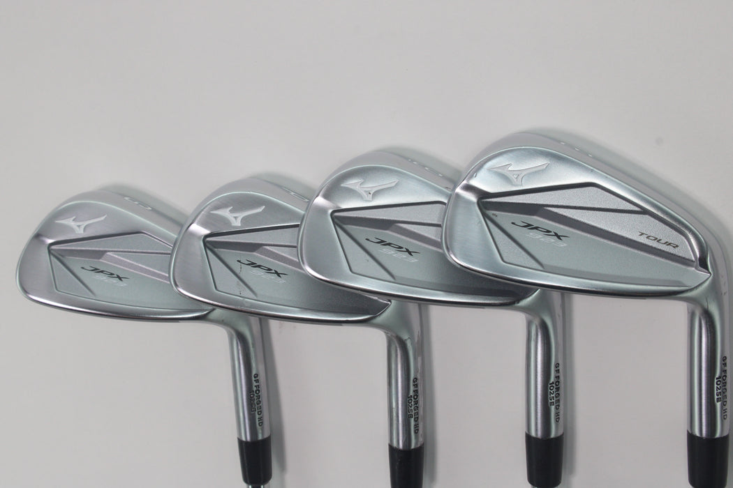 Mizuno JPX923 Tour Irons RH (13) 4-9P.G True Temper Dynamic Gold 120 st S300  Pre-Owned