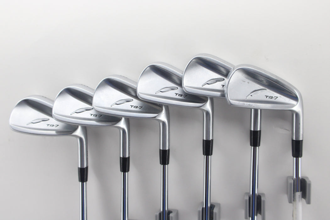 Fourteen TB7 iron RH 5-9P TrueTemper Dynamic Gold 120 Tou S400 (#6-9P)/X100 (#5) Pre-Owned
