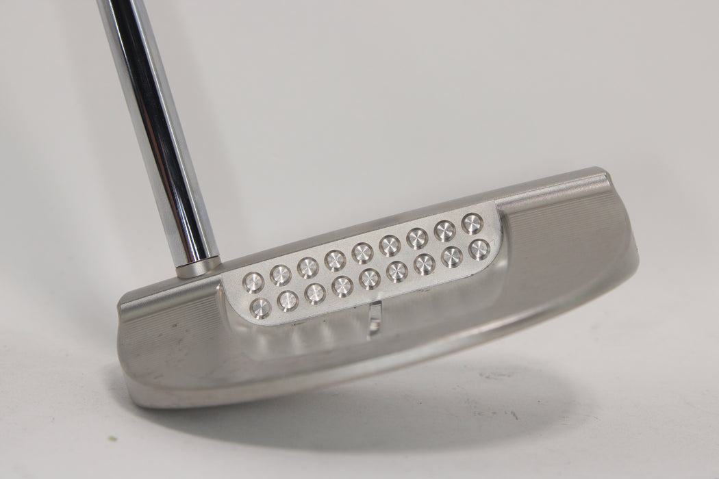 Scotty Cameron Mono Black 6 Putter Right Handed 34 Inches Pre-Owned