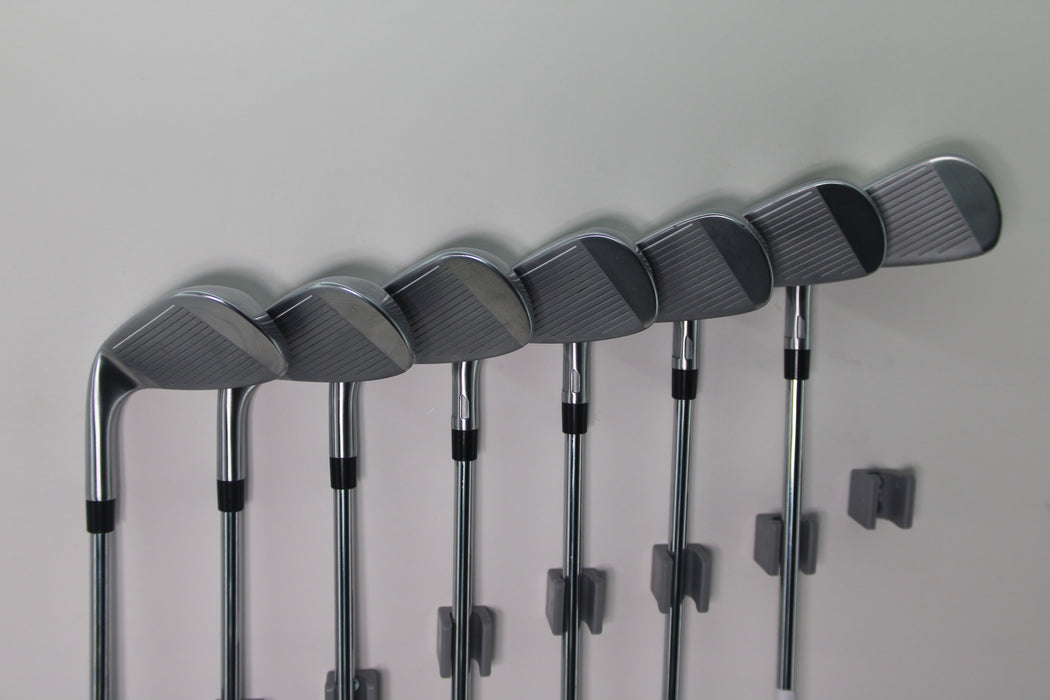 TaylorMade Qi Iron Set (RH) 5-Pw,Aw KBS Max MT85/S Pre-owned