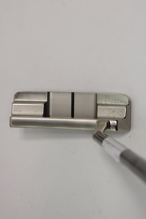 Mizuno OMOI Type I Putter RH/35.0 Inches/White Stain Pre-Owned