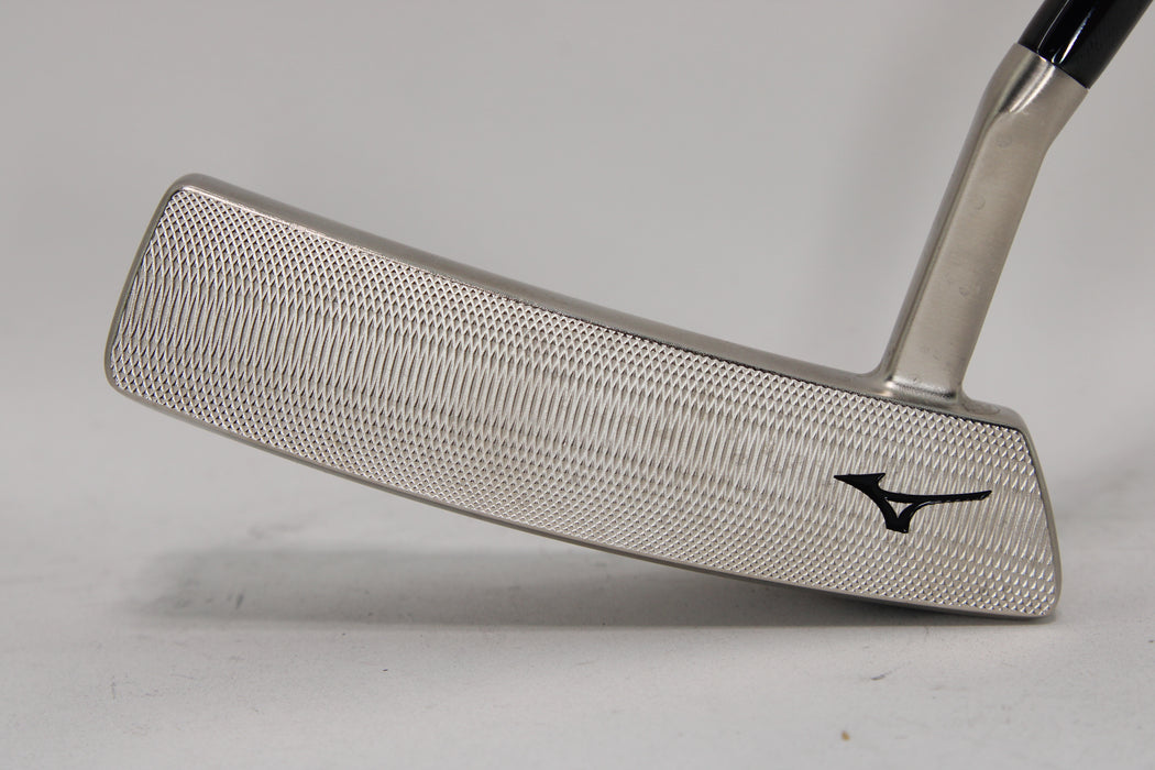 Mizuno OMOI Type I Putter RH/35.0 Inches/White Stain Pre-Owned