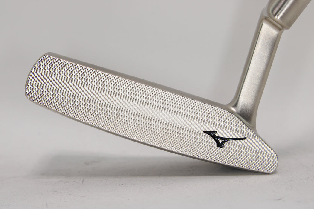 Mizuno OMOI Type 04 Putter RH/34.0 Inches/White Stain Pre-Owned