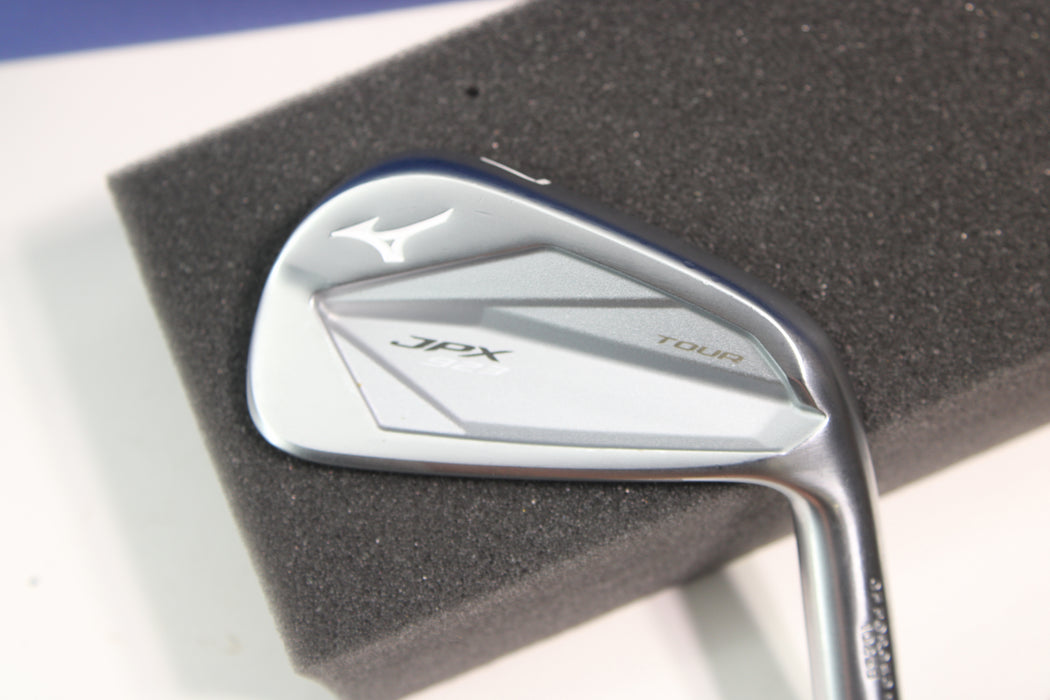 Mizuno JPX923 TOUR 4-GW DG 120 Stiff Pre-Owned