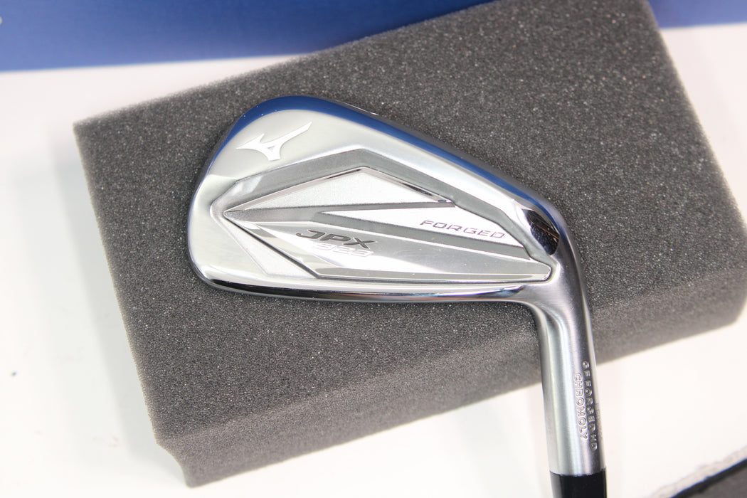 Mizuno JPX923 FORGED 4-GW DG 105 Stiff Pre-Owned