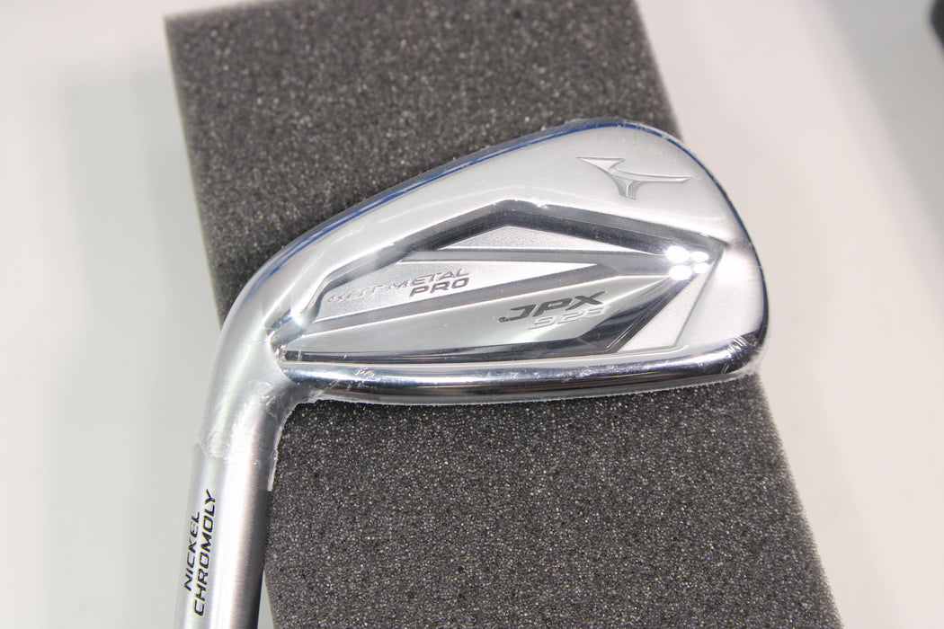 Mizuno LH JPX923 Hot Metal  PRO 4-GW DG 105 Stiff Pre-Owned